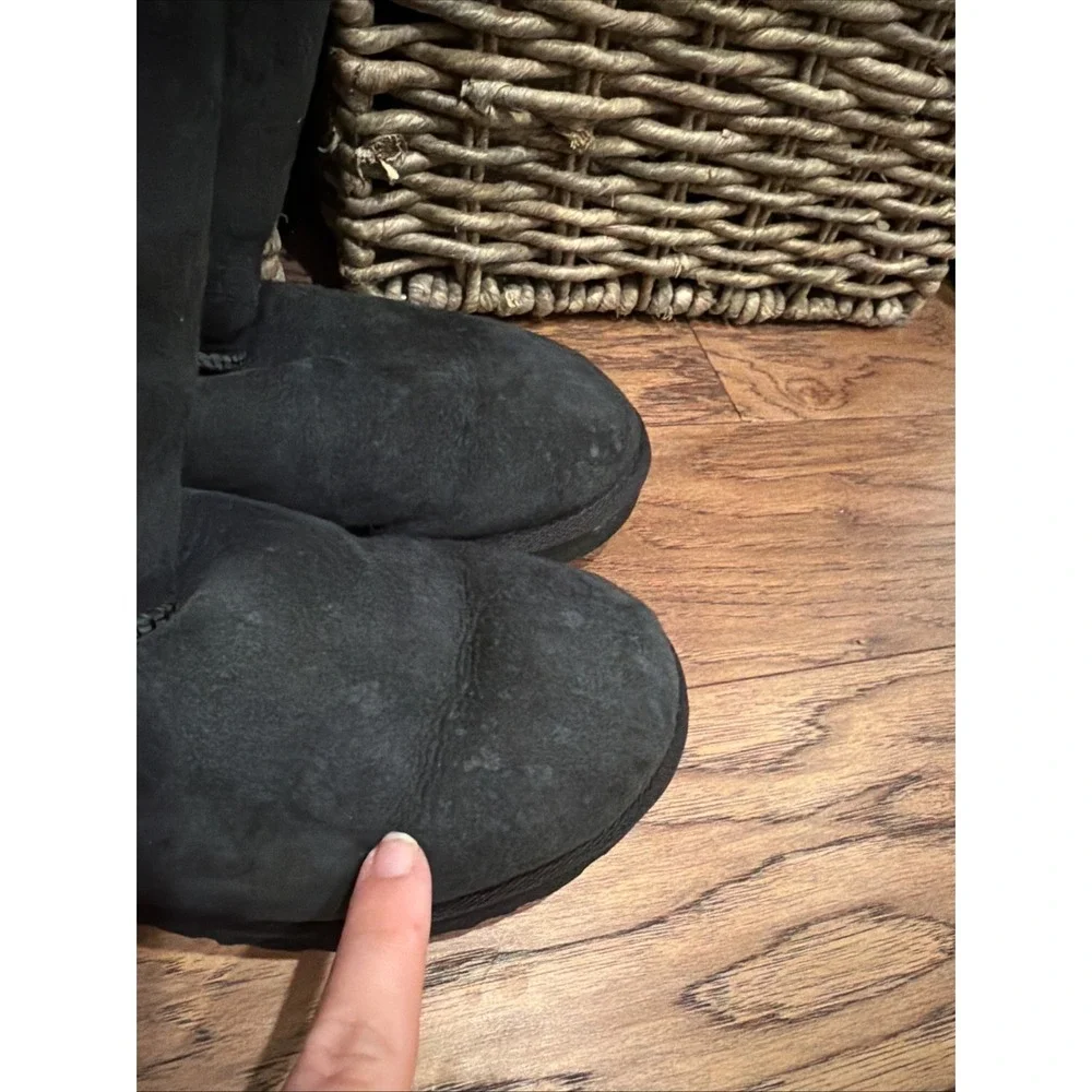 UGG Women's Classic Tall II Black Winter Boot 1016224 Size US 8
